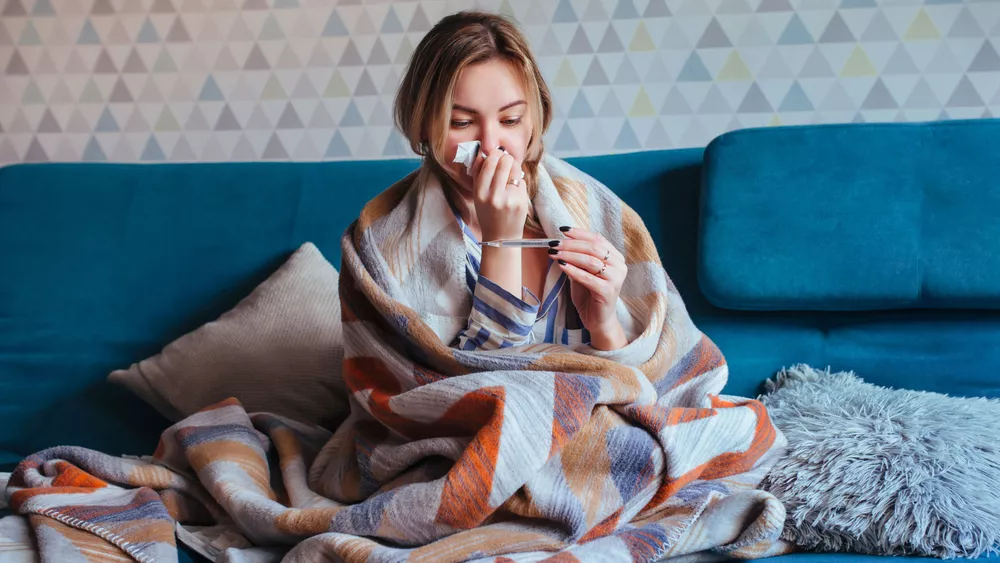 Ακόμη και οι πιο συνηθισμένες ιώσεις μπορούν να αυξήσουν τον κίνδυνο εμφράγματος και εγκεφαλικού – Τι δείχνει νέα μελέτη