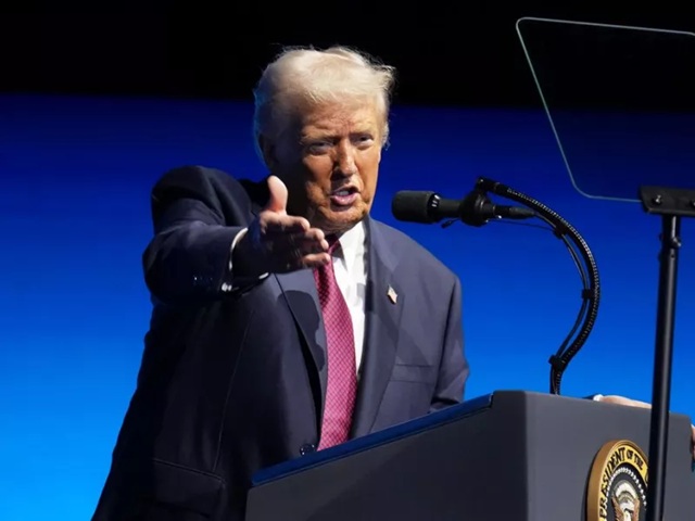 Νέα επίθεση Τραμπ σε δημοσιογράφο: «Είσαι άσχημη, τόσο μέσα όσο και έξω»