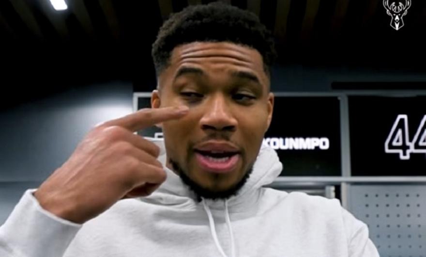 «Σταμάτησα κάποιον από το να κλέψει τσάντα από μια κυρία» – Τι αποκάλυψε ο Γιάννης Αντετοκούνμπο για το μαυρισμένο του μάτι