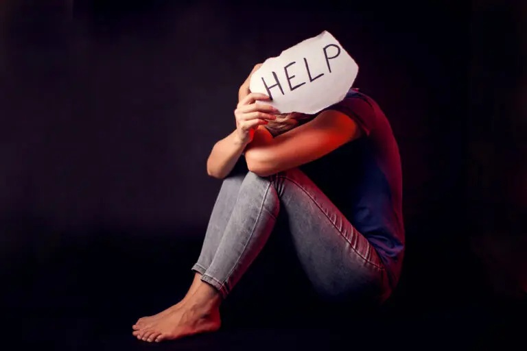 Γυναίκες θύματα βίας στα χωριά της Κύπρου