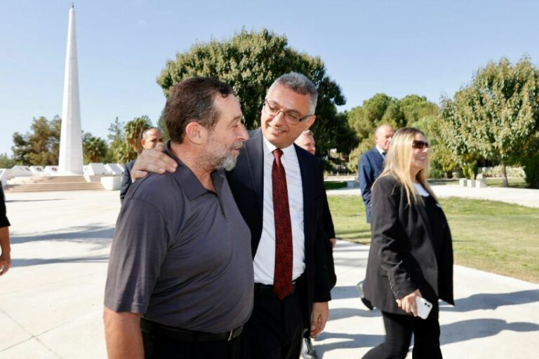 Ο «πανέτοιμος» και το «στήσιμο» της Μαρίας