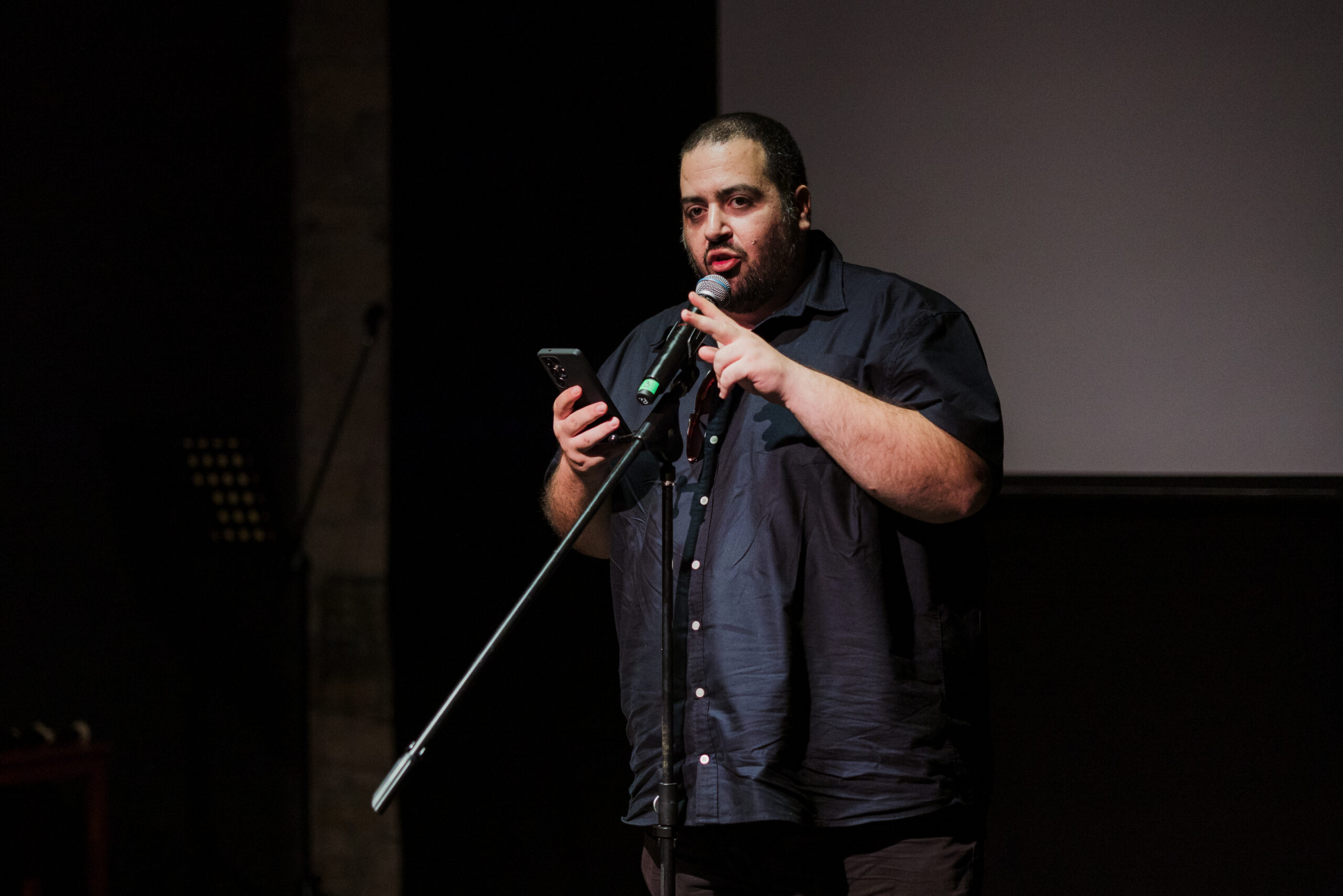 Αλέξανδρος Χρονίδης: Η ποίηση είναι η συναισθηματική μου επιβίωση