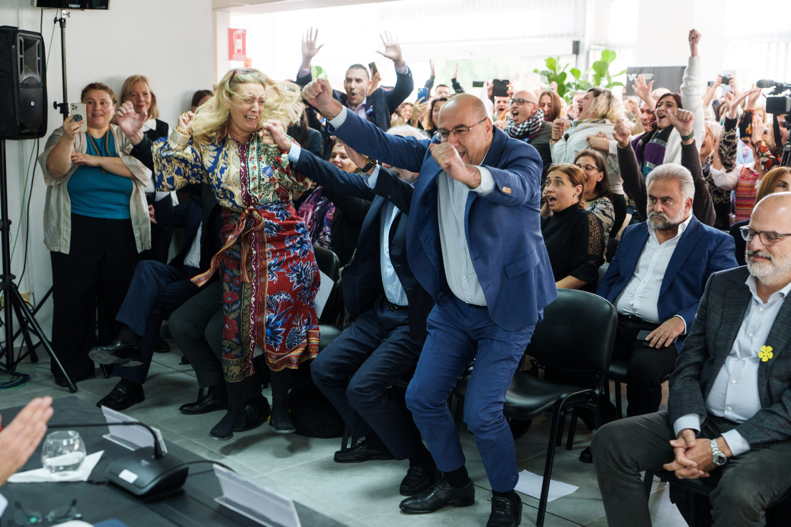 Μεθυσμένη πολιτεία η Λάρνακα- Πανηγυρισμοί για την Πολιτιστική Πρωτεύουσα (εικόνες & βίντεο)
