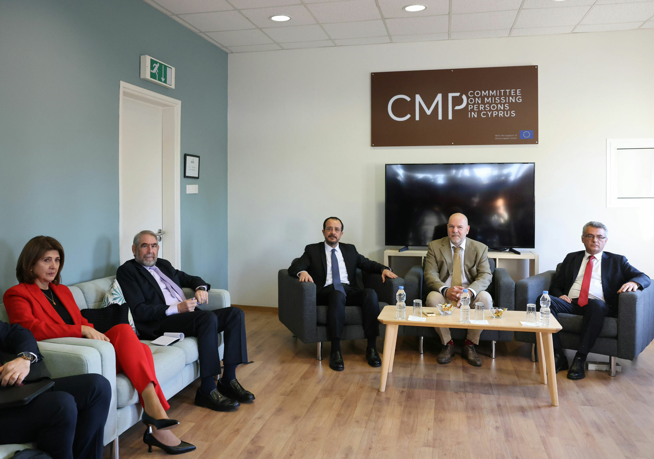 Ώρα Κυπριακού: Σε εξέλιξη η τριμερής συνάντηση Χριστοδουλίδη-Έρχιουρμαν-Ολγκίν – «Έχουμε τη βάση, χρειαζόμαστε πολιτική βούληση», δηλώνει ο ΠτΔ