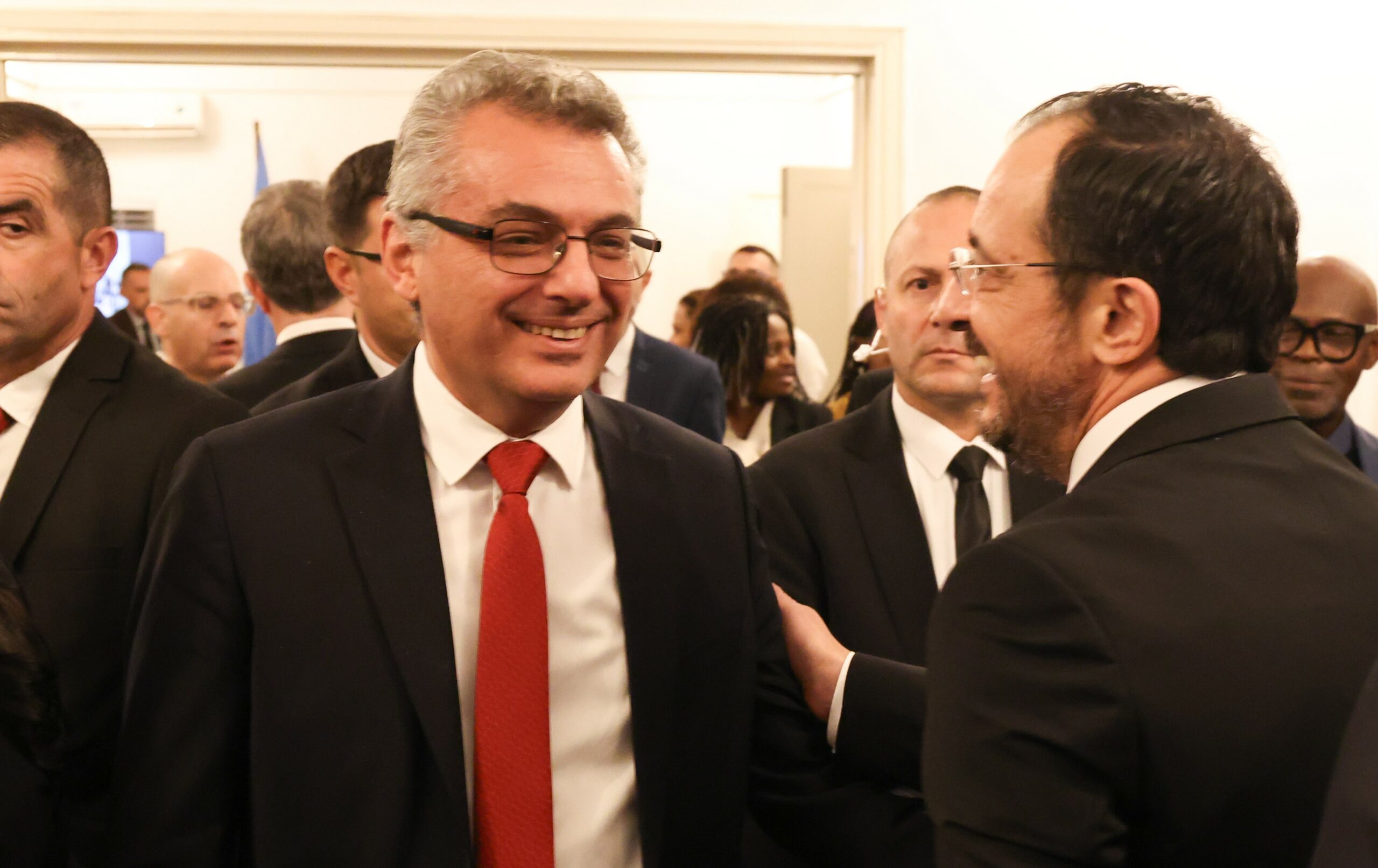 Ένας παράλογος εκβιασμός στο ξεκίνημα της νέας εποχής