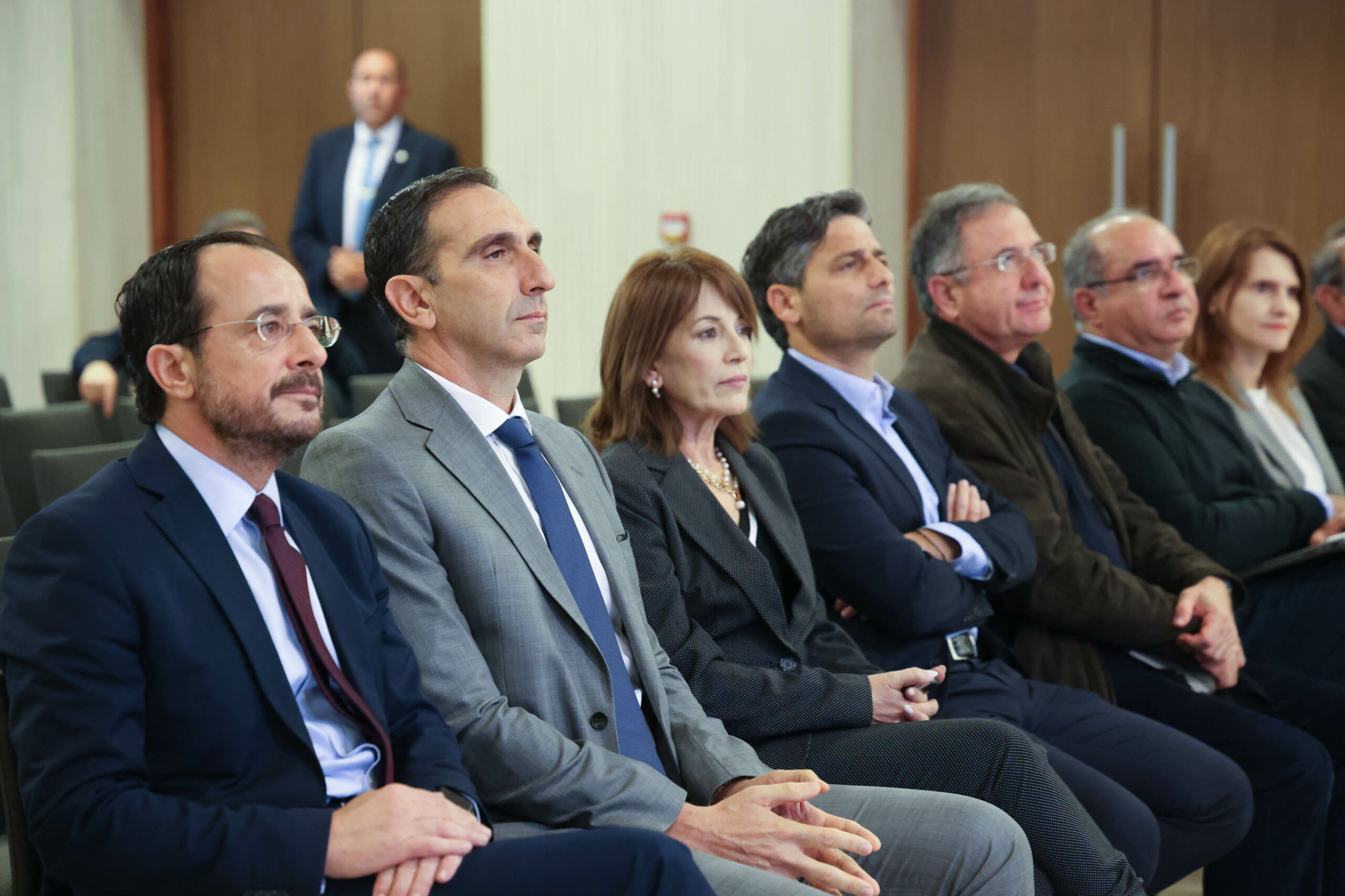 Μπράβο για τα σχέδια στέγασης, αλλά το πρόβλημα είναι αλλού