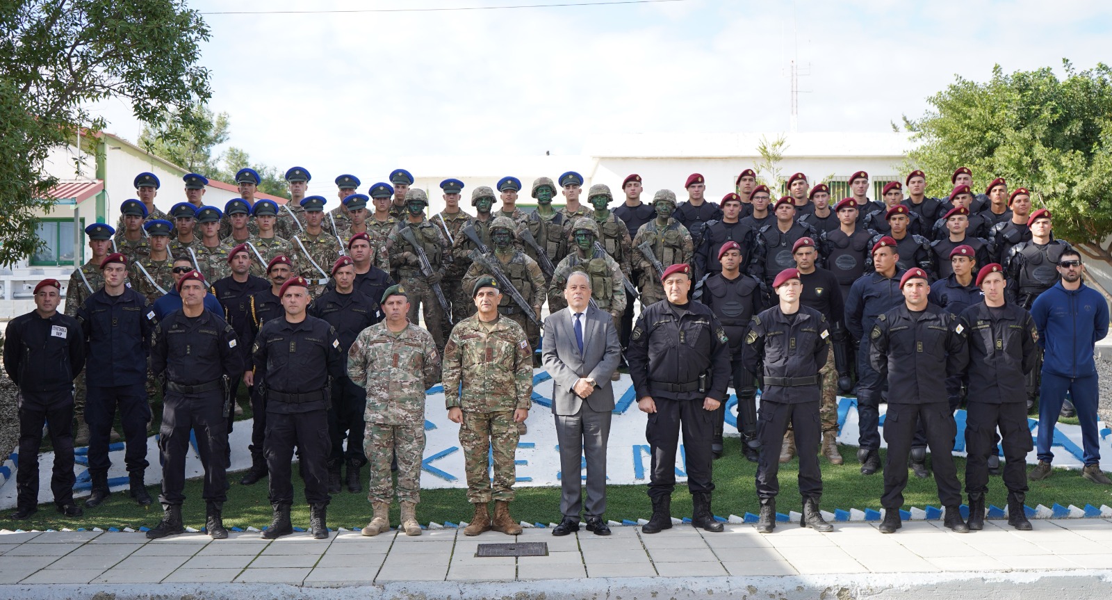 Έστειλε μήνυμα ετοιμότητας και ενίσχυσης της Εθνικής Φρουράς, ο ΥΠΑΜ – Εικόνες από την τελετή των Στρατονόμων