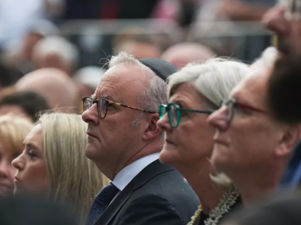 Μακελειό στο Σίδνεϋ: Έντονες αποδοκιμασίες από εξαγριωμένο πλήθος κατά του πρωθυπουργού της Αυστραλίας