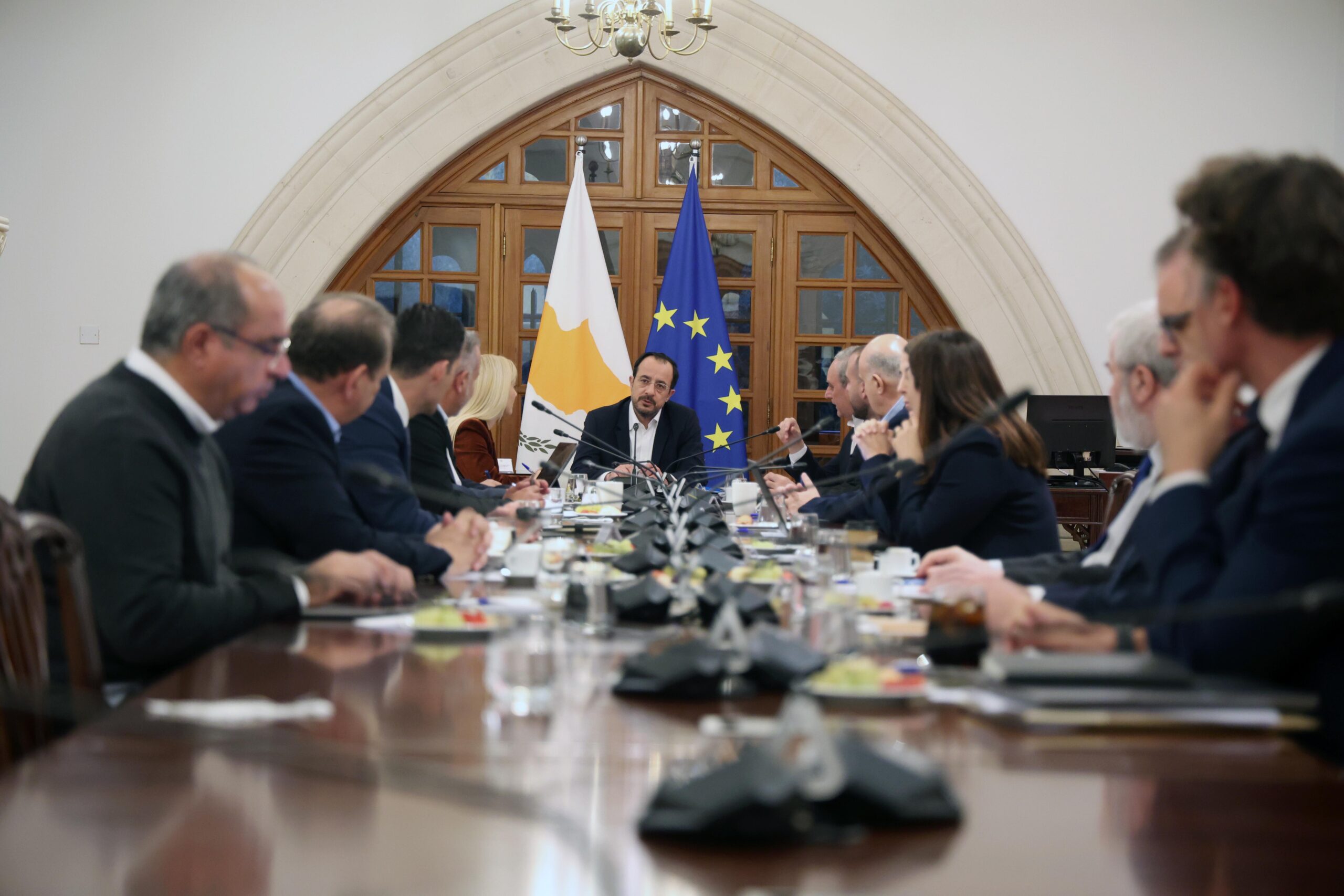 Συνεδριάζει σήμερα το Εθνικό Συμβούλιο – Ενημέρωση από τον Πρόεδρο για τα αποτελέσματα των επαφών του στις Βρυξέλλες