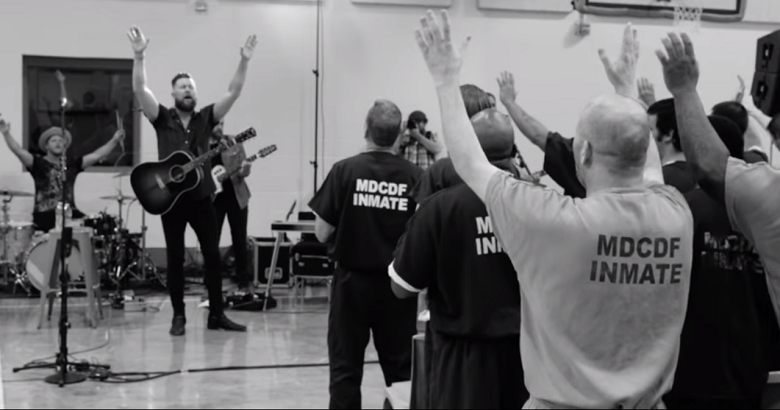 Θύματα τροχαίων. Η τραγωδία μας