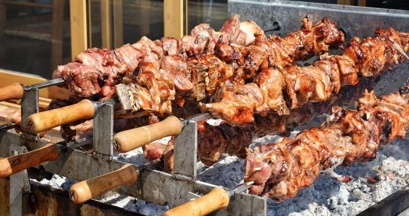 Taste Atlas: Η κυπριακή κουζίνα στις 100 καλύτερες, αλλά… τελευταία – Από σούβλα μέχρι… ρέσι στα πιο δημοφιλή πιάτα