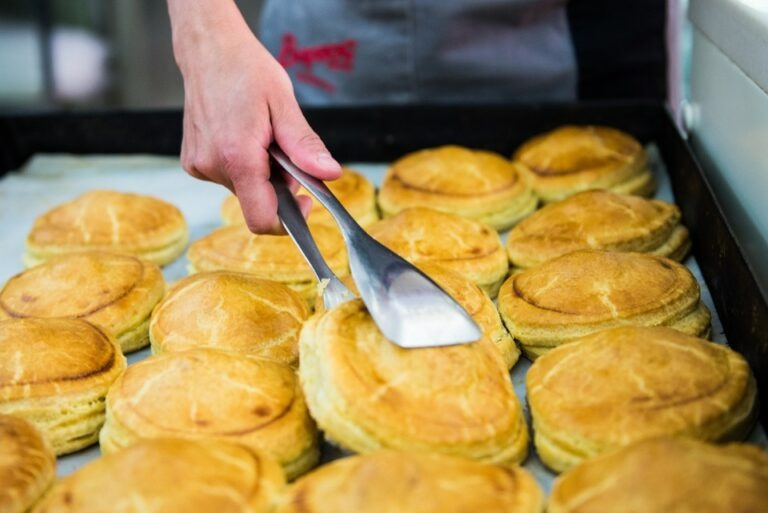 Επικαιροποιημένοι τιμοκατάλογοι σε σχολεία – Παρατηρήθηκαν προβλήματα σε κάποια κυλικεία