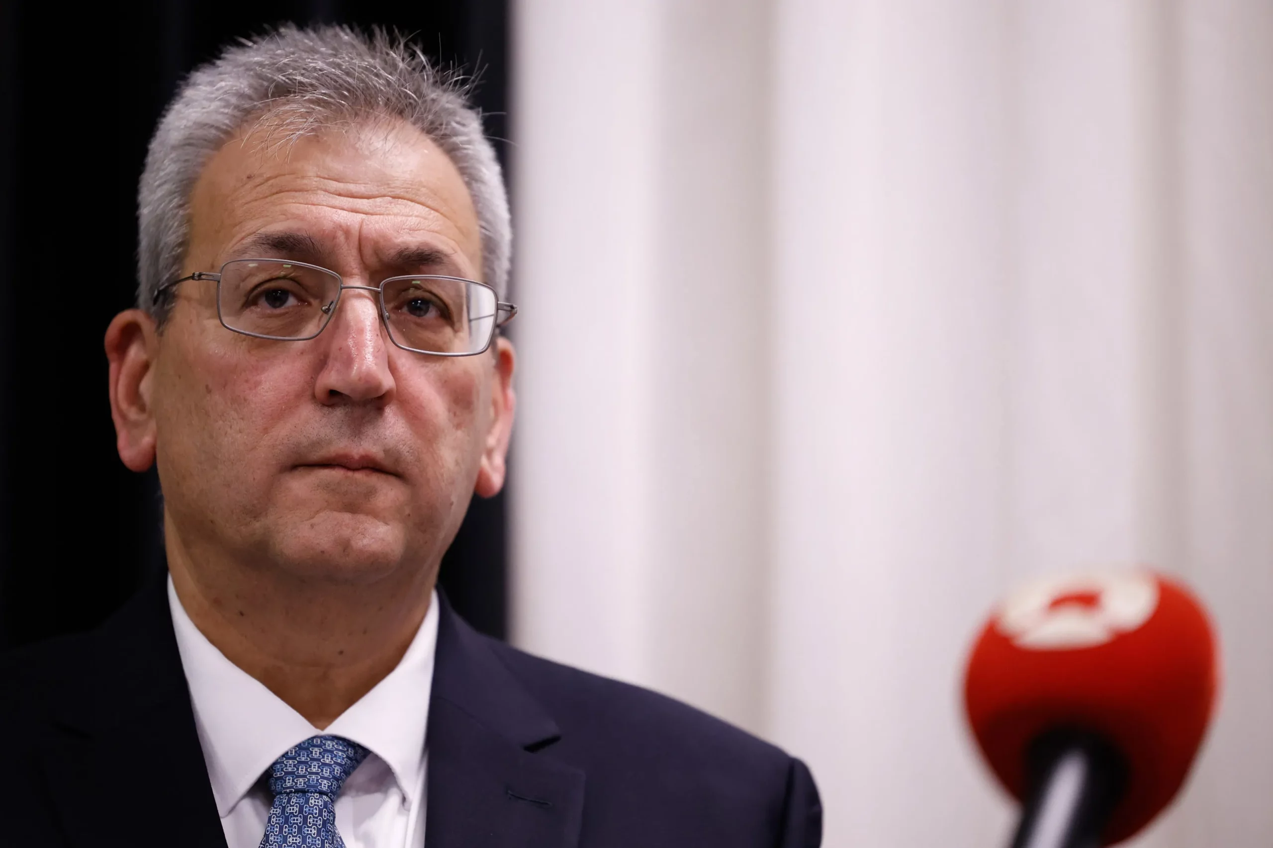 Άκουσε τους εταίρους και αποφασίζει για κατώτατο ο Μουσιούττας