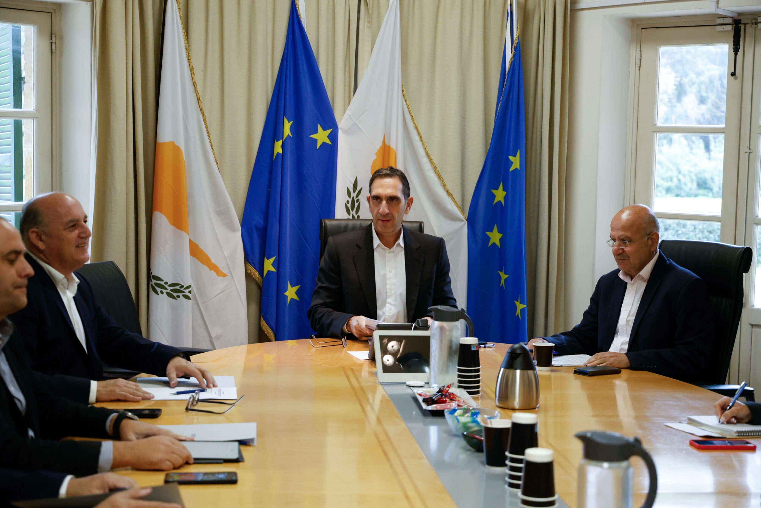 Στεγαστικά σχέδια στο επίκεντρο συνάντησης Ιωάννου – ΟΣΕΟΚ