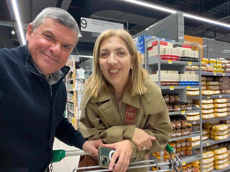 Από Υπουργός χθες, πολίτης σε υπεραγορά σήμερα – Ποιος έκανε ανάρτηση για επιστροφή στην κανονική ζωή (εικόνα)