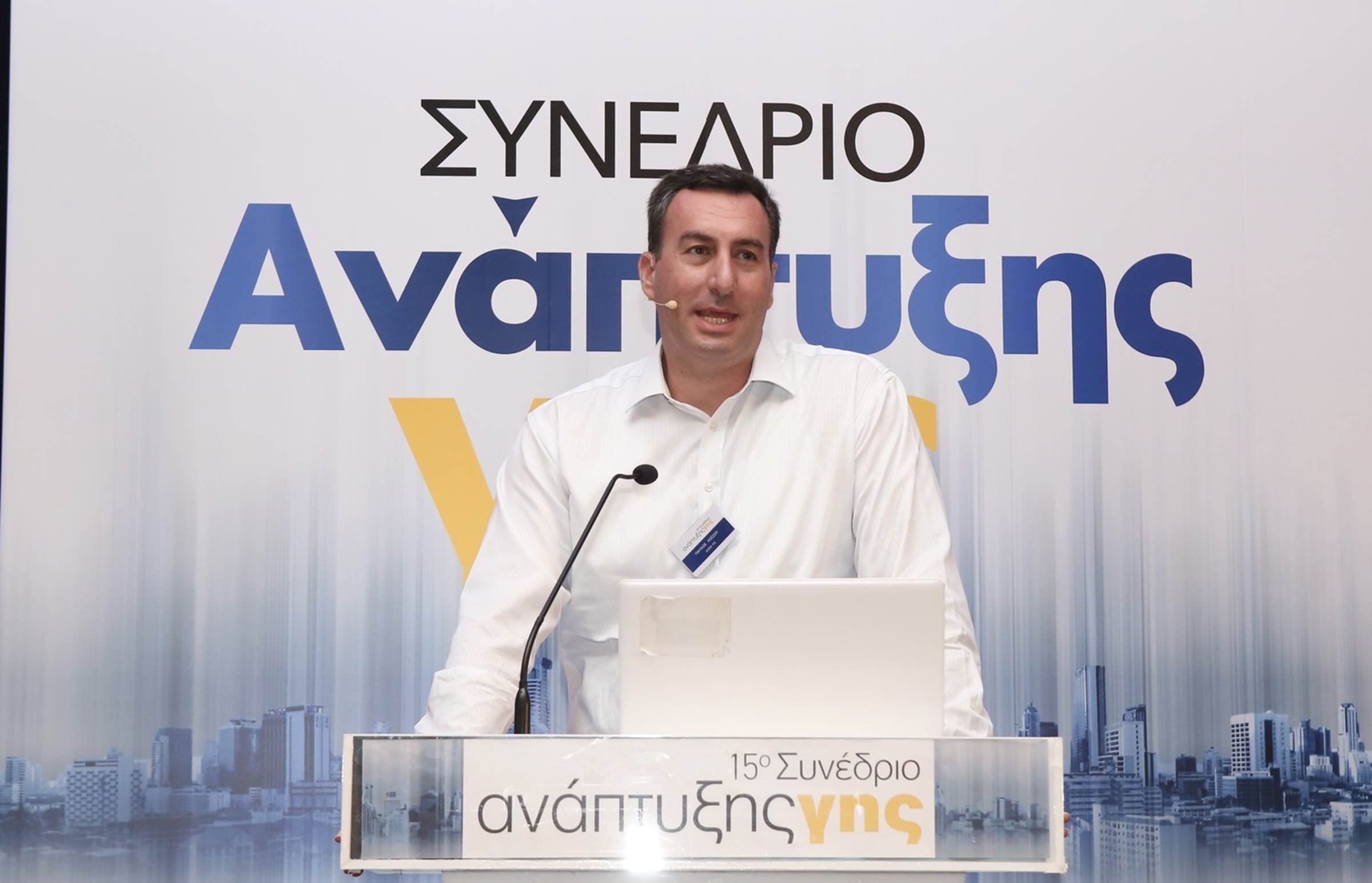 Λάρνακα: Φιλενάδα. Όχι νύφη