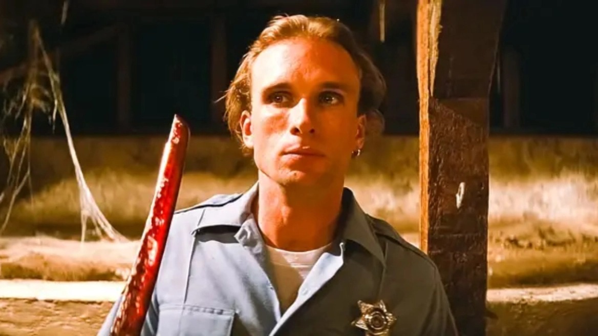 Μυστήριο με το θάνατο του ηθοποιού Πίτερ Γκριν – Τα αίματα και το παράξενο χειρόγραφο σημείωμα δίπλα στη σορό του