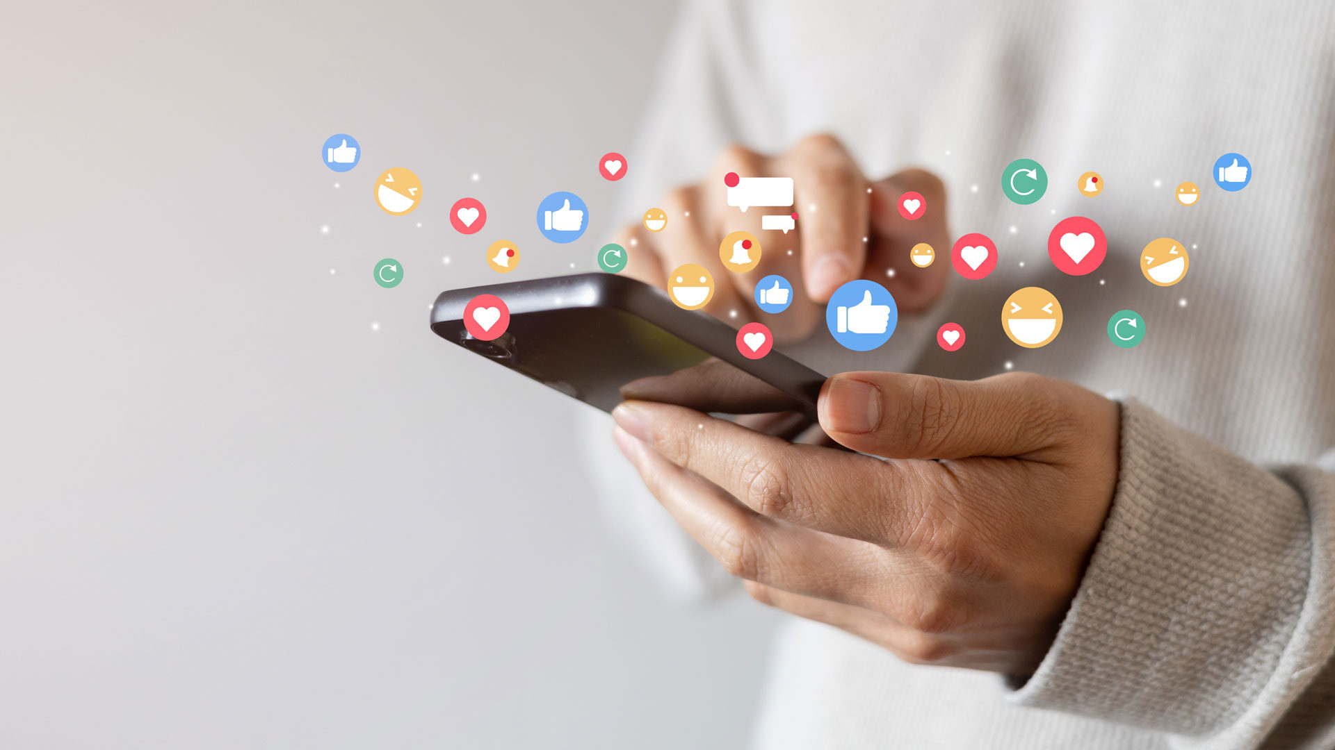 Έρευνα: Οι Κύπριοι χρησιμοποιούν το διαδίκτυο για κλήσεις και ανταλλαγή μηνυμάτων μέσω Skype, Messenger, WhatsApp και Viber