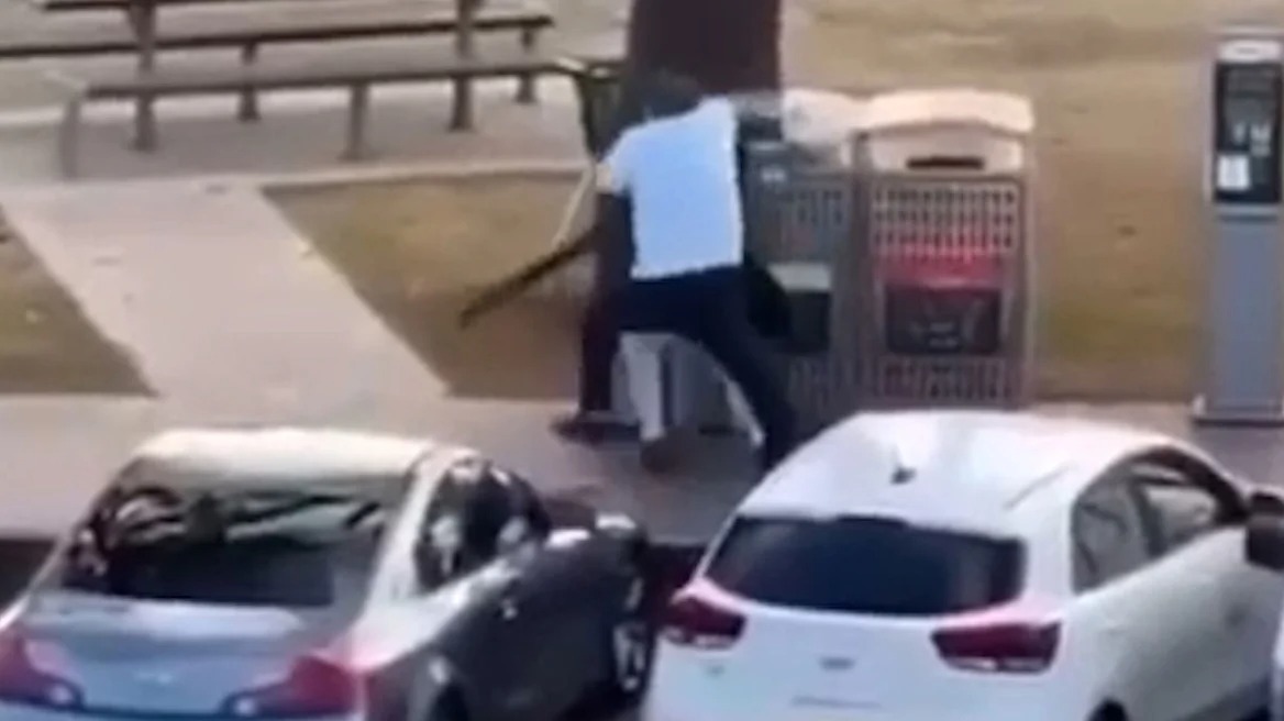 Αυστραλία: Ο ήρωας του Μπόνταϊ περιγράφει πώς αφόπλισε έναν από τους τρομοκράτες – «Πήδηξα στην πλάτη του, τον χτύπησα»