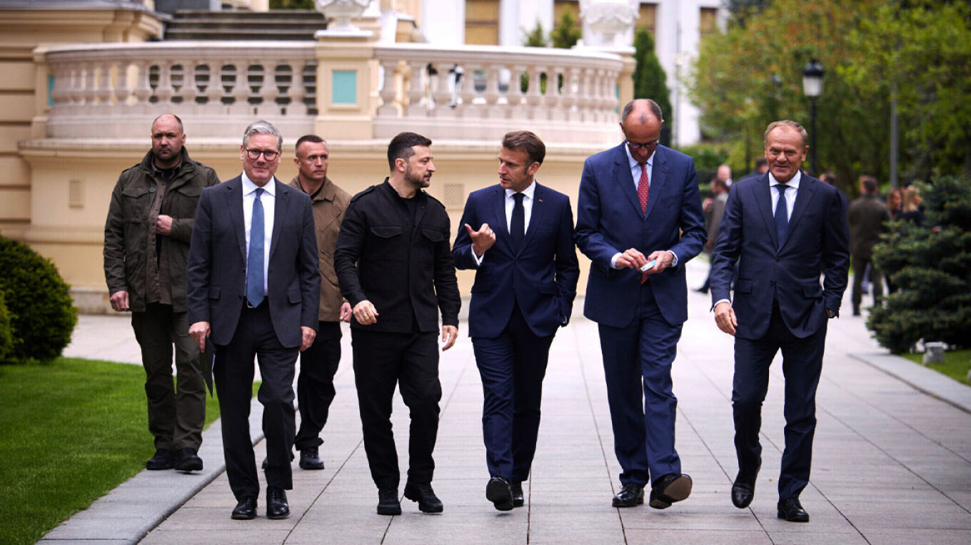 Μακρόν: Ανακοίνωσε σύνοδο των συμμάχων του Κιέβου στις αρχές Ιανουαρίου στο Παρίσι