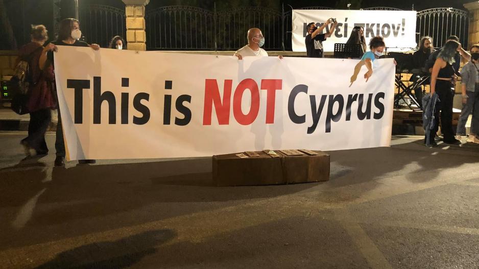 Άλλο να τη ζεις κι άλλο να τη χαίρεσαι