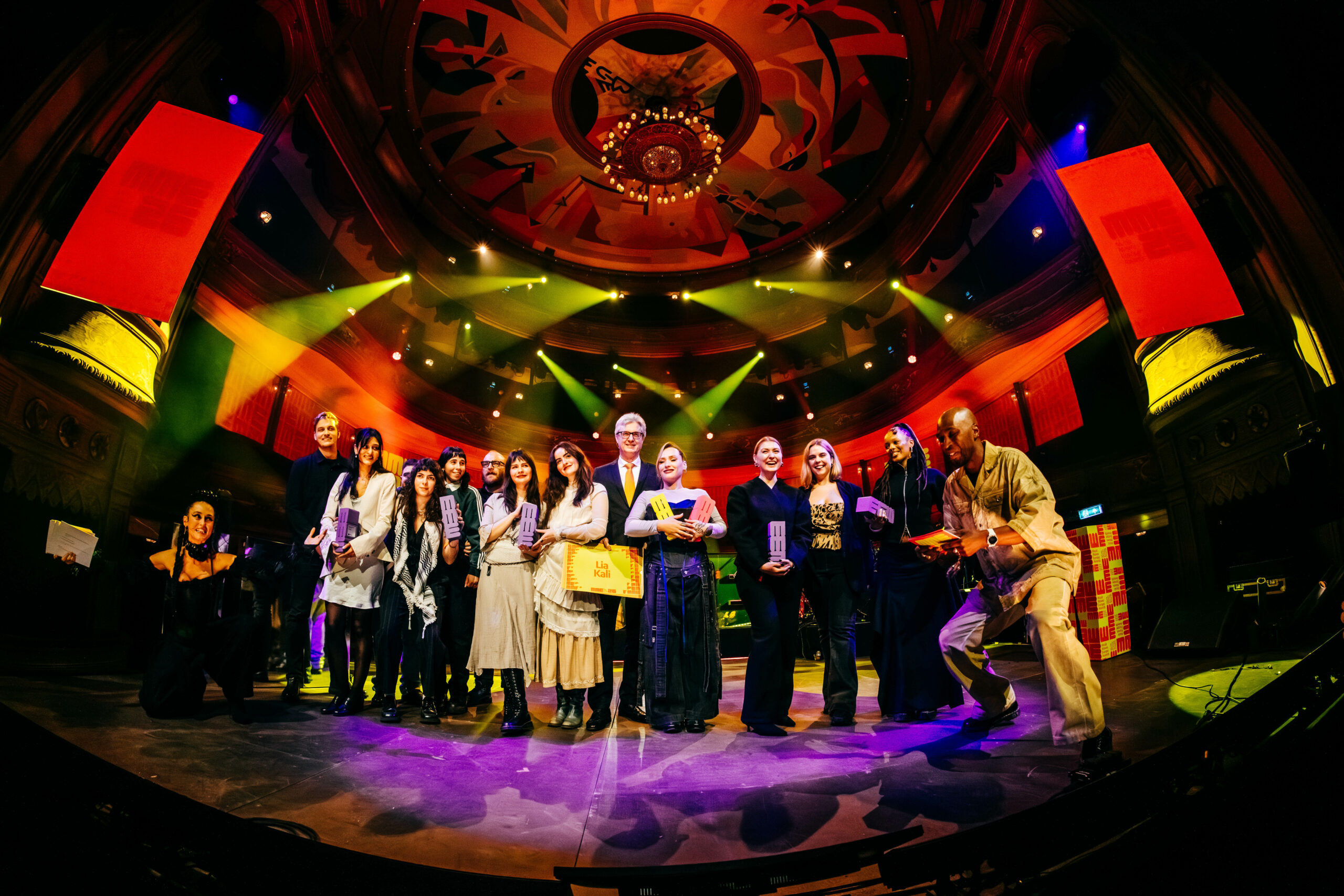 Η Κύπρια τραγουδοποιός Della κέρδισε το περίβλεπτο βραβείο Music Moves Europe 2026