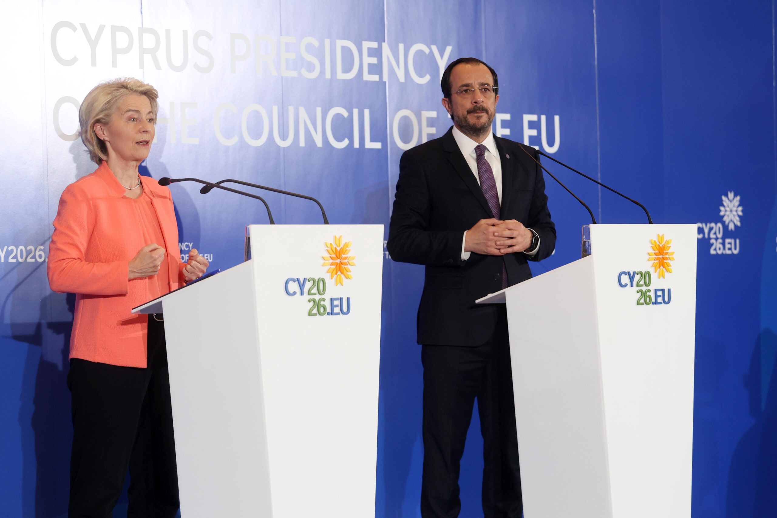 Ούρσουλα σε Χριστοδουλίδη: Μαζί θα πλοηγήσουμε σε ταραγμένα πολιτικά ύδατα