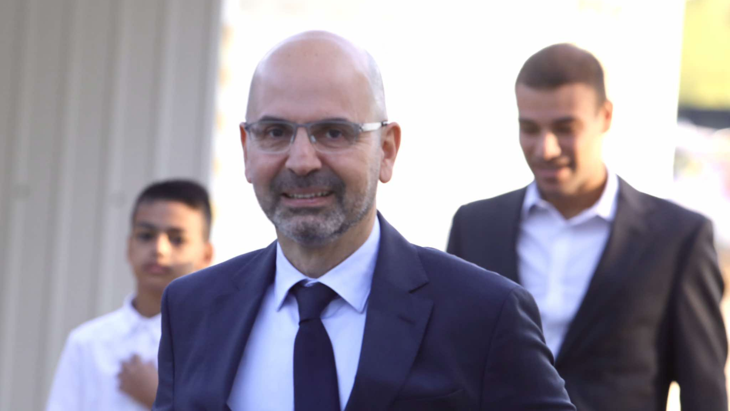 Γενικός Ελεγκτής: Η παραδοχή για τα έπιπλα της Βουλής, η αντιπαράθεση με το Προεδρικό και η περούκα την οποία φύλαξε