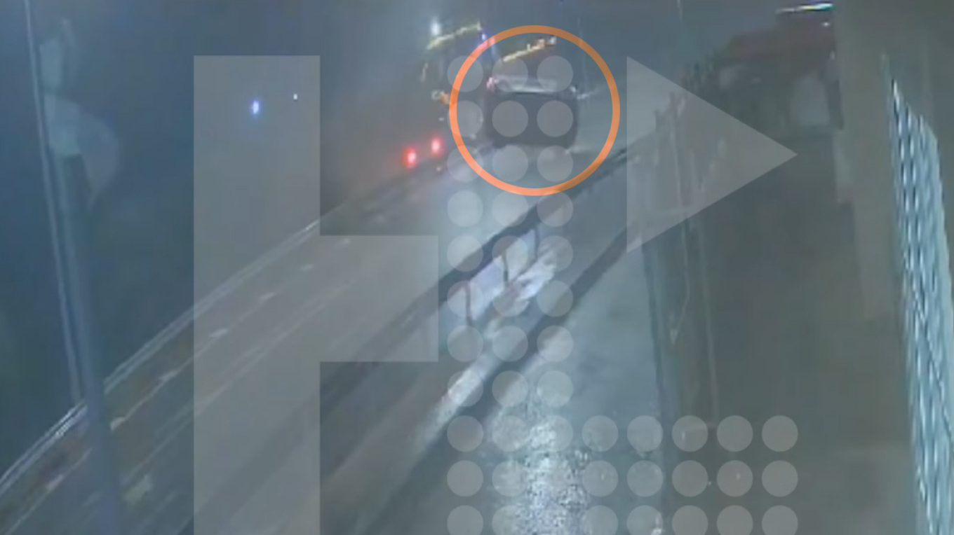 Ανεμοστρόβιλος σηκώνει εν κινήσει όχημα στον αέρα – Στιγμές τρόμου για οδηγό στην Ελλάδα