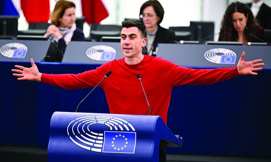 Φειδίας Παναγιώτου: «Οι πελλοί», η αλαζονική απαξίωση της κοινωνίας και οι υπό διερεύνηση καταγγελίες