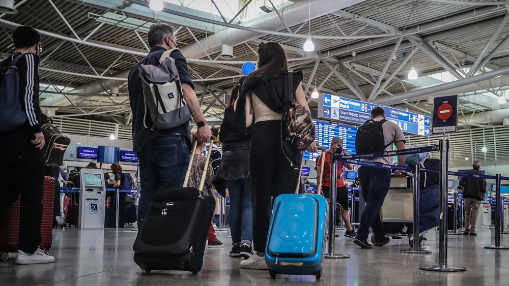 Greece: Tourism Revenue Exceeds €23 Billion in January-November Period