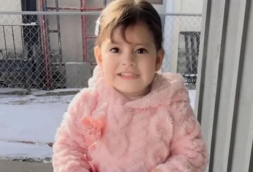 Σάλος στις ΗΠΑ: Πράκτορες της ICE συνέλαβαν δίχρονο παιδί και τον πατέρα του – «Αυτό είναι τραύμα»