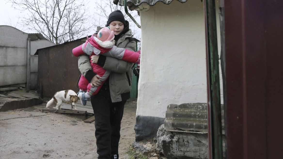Πάνω από ένα εκατομμύριο νοικοκυριά χωρίς θέρμανση και υδροδότηση στην Ουκρανία, έπειτα από ρωσικά πλήγματα (εικόνες)
