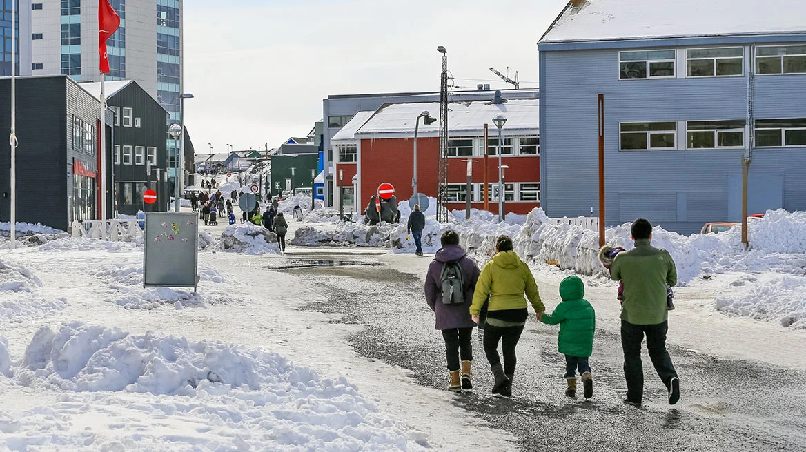 Αποκάλυψη Reuters: Ο Τραμπ εξετάζει σενάριο να «χρυσώσει» τους Γροιλανδούς για να ενταχθούν στις ΗΠΑ – Πόσα πληρώνει για κάθε άτομο