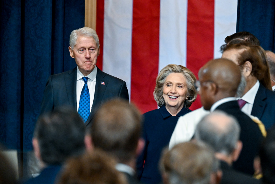 Bill and Hillary Clinton Refuse to Testify in Epstein Probe