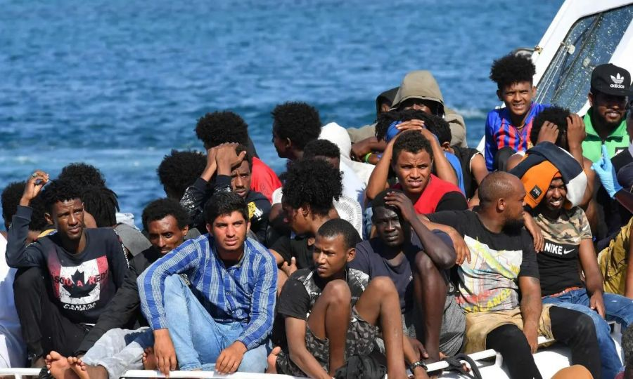 Ισπανία: Νομιμοποιεί μισό εκατομμύριο μετανάστες χωρίς χαρτιά