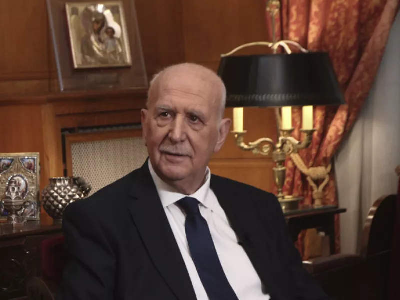 Giorgos Papadakis: The Life of a Long-Standing Presenter Away from the Cameras