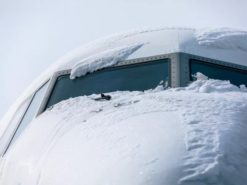 Central Europe Airports Face Disruptions Due to Freezing Conditions