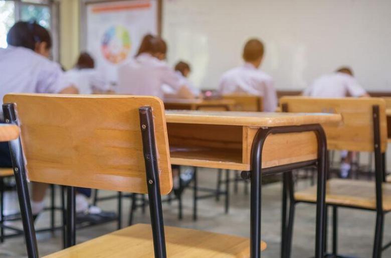 Νομική στήριξη σε αποφάσεις σχολείων ζητά από το υπουργείο Παιδείας η ΟΕΛΜΕΚ