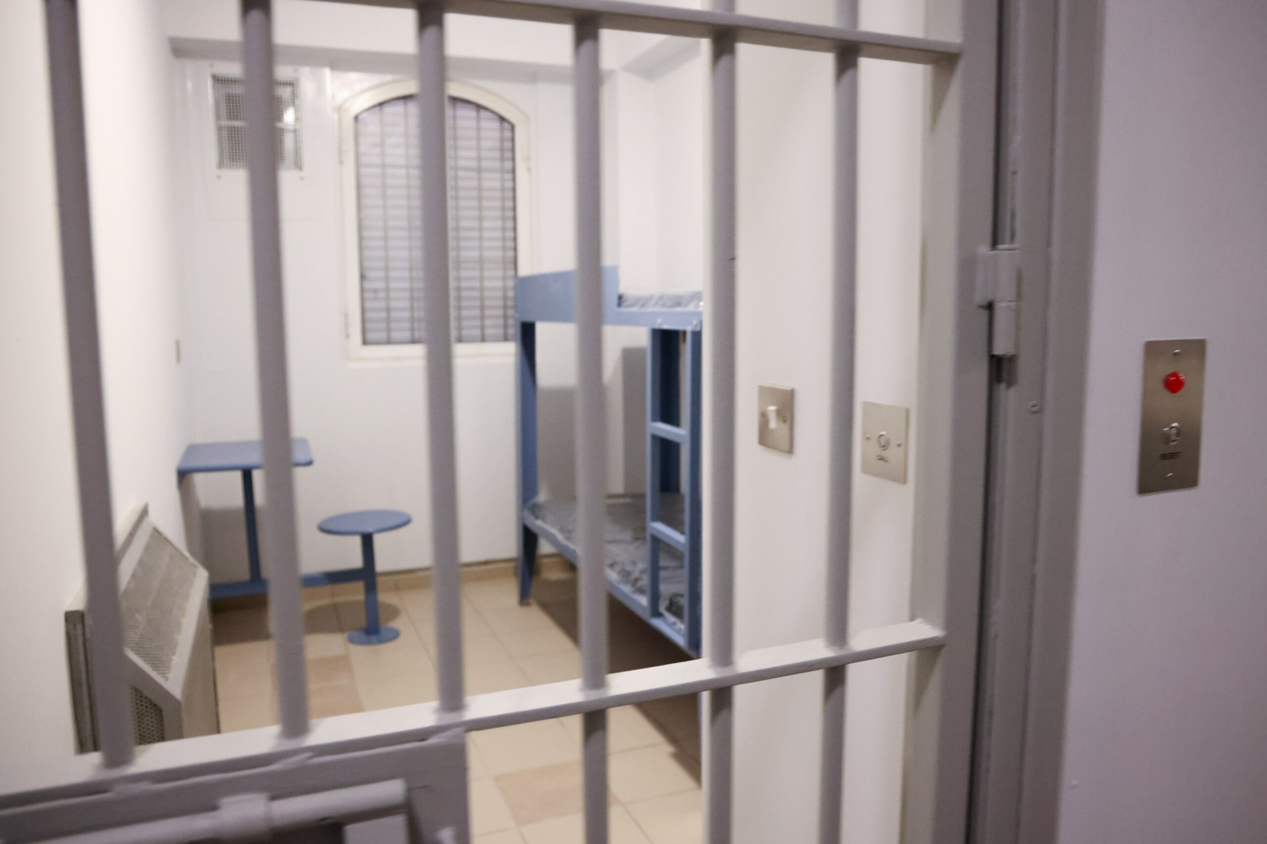 Γιατί φυλακίζονται ακόμα έχουν οφειλές στο κράτος;