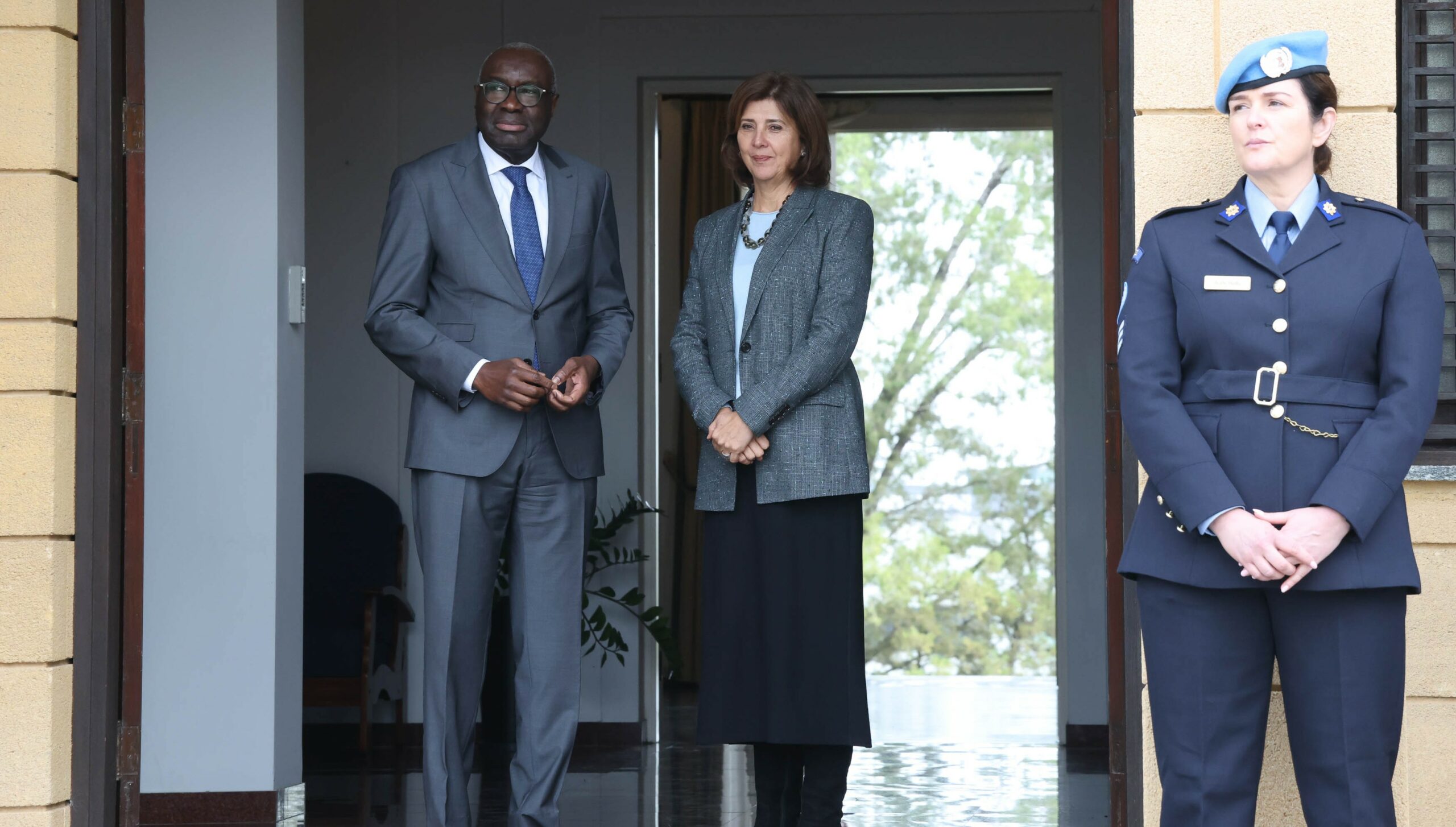 Το τραγικό είναι που βρίσκουν εδώ… χρήσιμους