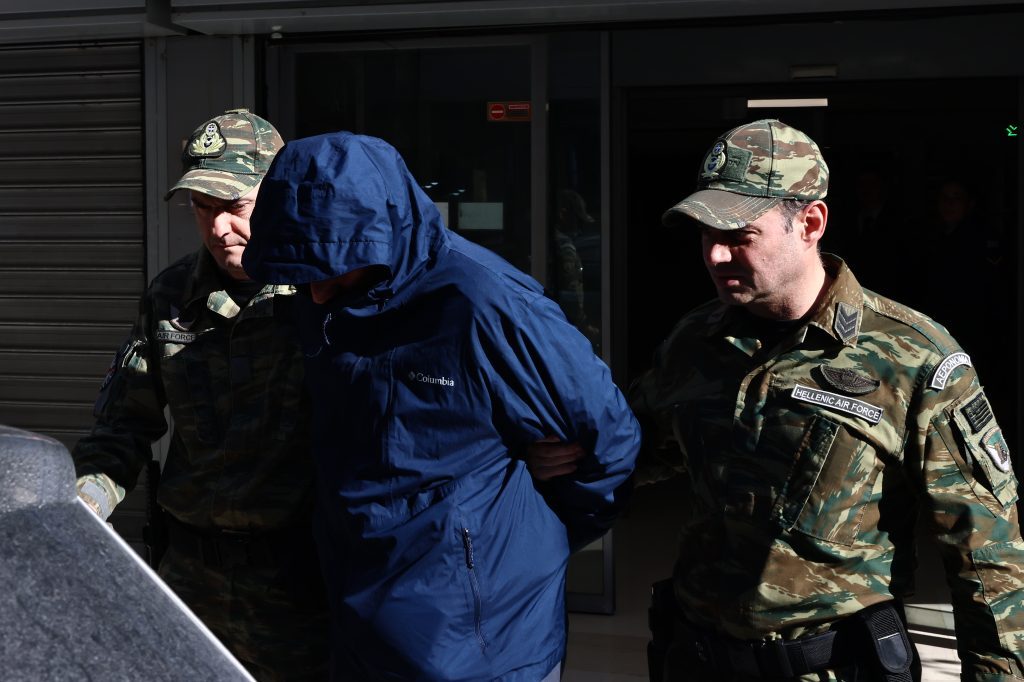 Υπόθεση κατασκοπείας: Το ταξίδι του σμήναρχου στο Πεκίνο, η συνάντηση στην Αθήνα και οι πληρωμές σε κρυπτονομίσματα