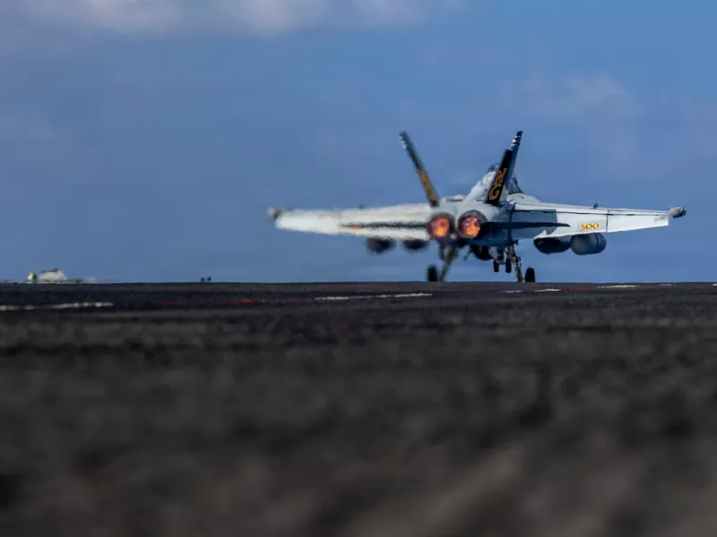 WSJ: Οι ΗΠΑ έτοιμες για περιορισμένα πλήγματα κατά του Ιράν, αλλά όχι για μεγάλη επίθεση