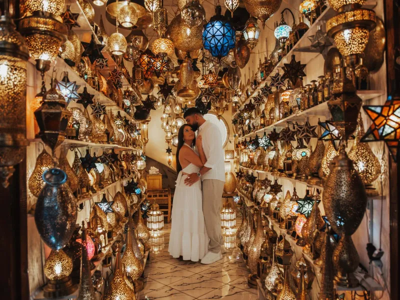 Γάμος υπερπαραγωγή: Δωρητής του Τραμπ και συνεργάτης του Πούτιν πάντρεψε την κόρη του (βίντεο)