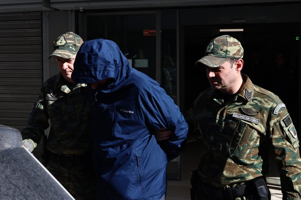 Θρίλερ κατασκοπείας: Αποκαλύψεις για τον σμήναρχο – Το κρυφό ταξίδι στο Πεκίνο και η συνάντηση με Κινέζο κατάσκοπο στην Αθήνα