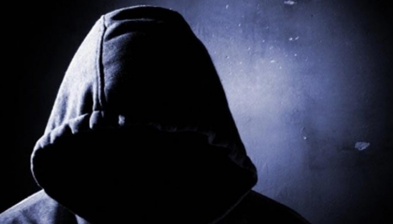 Μπούκαρε σε περίπτερο στη Λάρνακα και έκλεψε χρηματικό ποσό – Έρευνες για τον εντοπισμό του δράστη