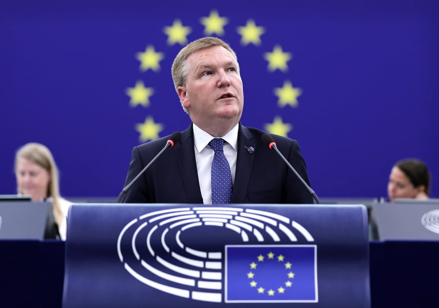 ΜακΓκραθ: Εμπιστοσύνη καταναλωτών και ανταγωνιστικότητα πάνε μαζί