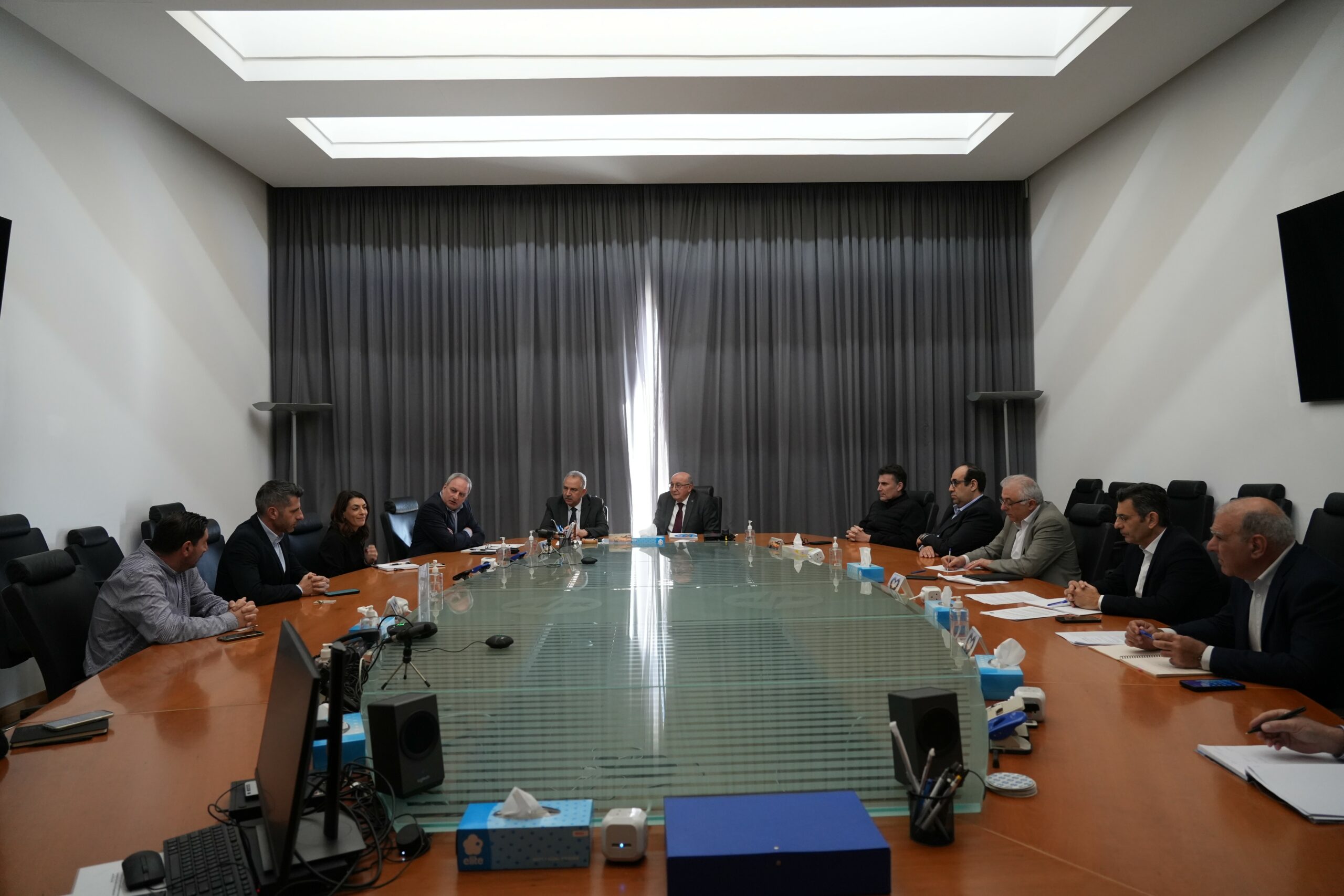 Στεφάνου: Επάρκεια και χαμηλή τιμή ρεύματος ζήτησε από την ΑΗΚ