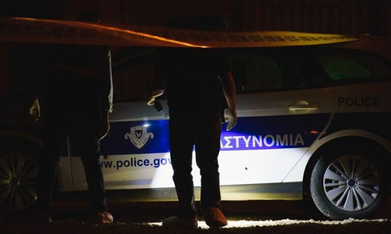 Τρόμος στη Λεμεσό: Κατέβηκε στο προαύλιο εκκλησίας και πυροβόλησε στον αέρα 2 φορές – Φώναζε και απειλούσε γιατί έριχναν κροτίδες – Τι αναφέρει καταγγελία 21χρονου