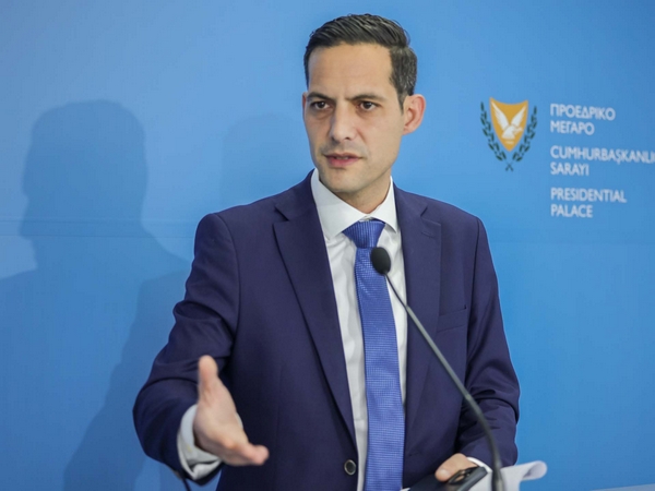 Σκληρή απάντηση Λετυμπιώτη στο ΑΚΕΛ: «Θυμάται το 2025, ξεχνά το 2013» – Αιχμές για μισθούς, ΑΤΑ και συντάξεις